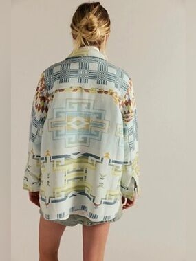 We The Free Arizona Sky Pullover~Dandelion Combo